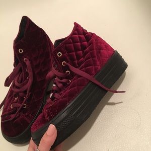 velvet platform shoes